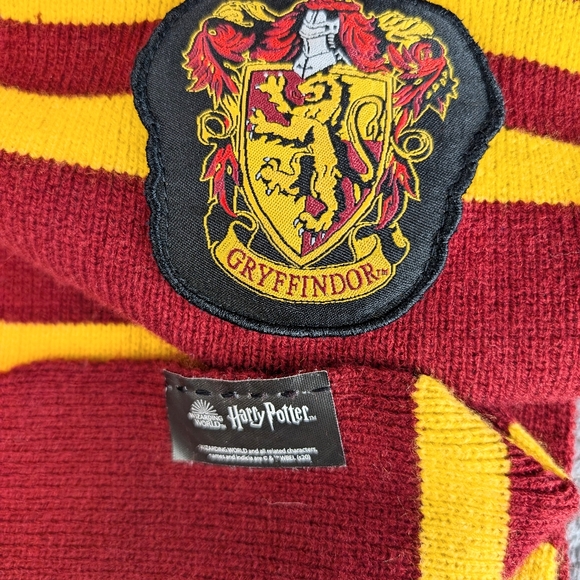 Harry Potter scarf Gryffindor 58 x 7 unisex - Picture 2 of 5